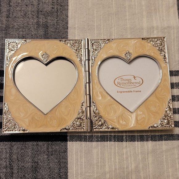 New! Things Remembered Engraveable Heart Frame - Picture 1 of 5